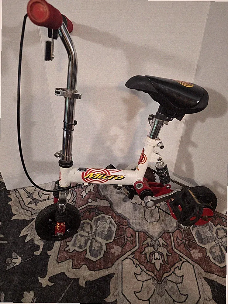 Motiv Clown Bike Stunt Bicycle White Red 2 Wheel Trick Circus Rear Suspension